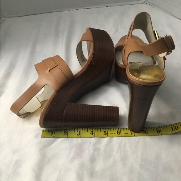 Michael Kors heels - Picture 4 of 16